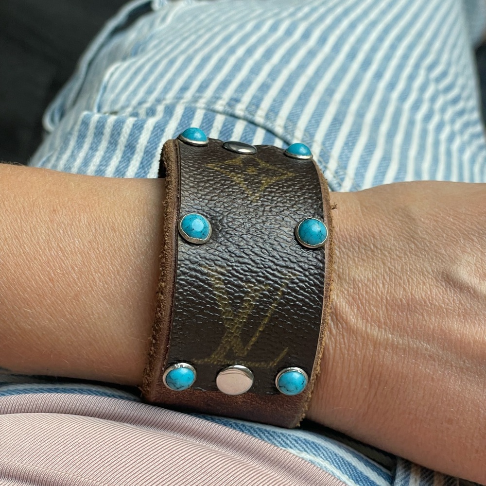 Brown Leather Cuff Bracelet with Turquoise Accents